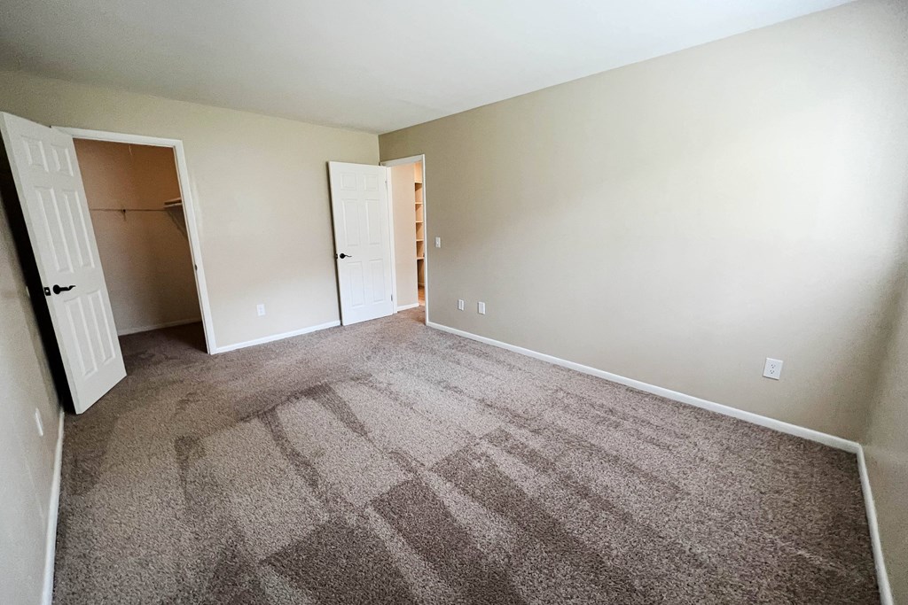 Wooden floor at Sharondale Woods Apartments, Ohio