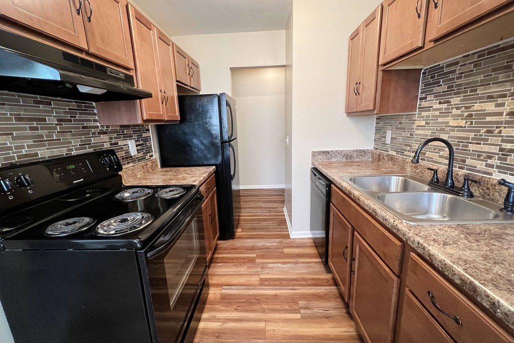 Kitchen at Sharondale Woods Apartments, Ohio, 45241