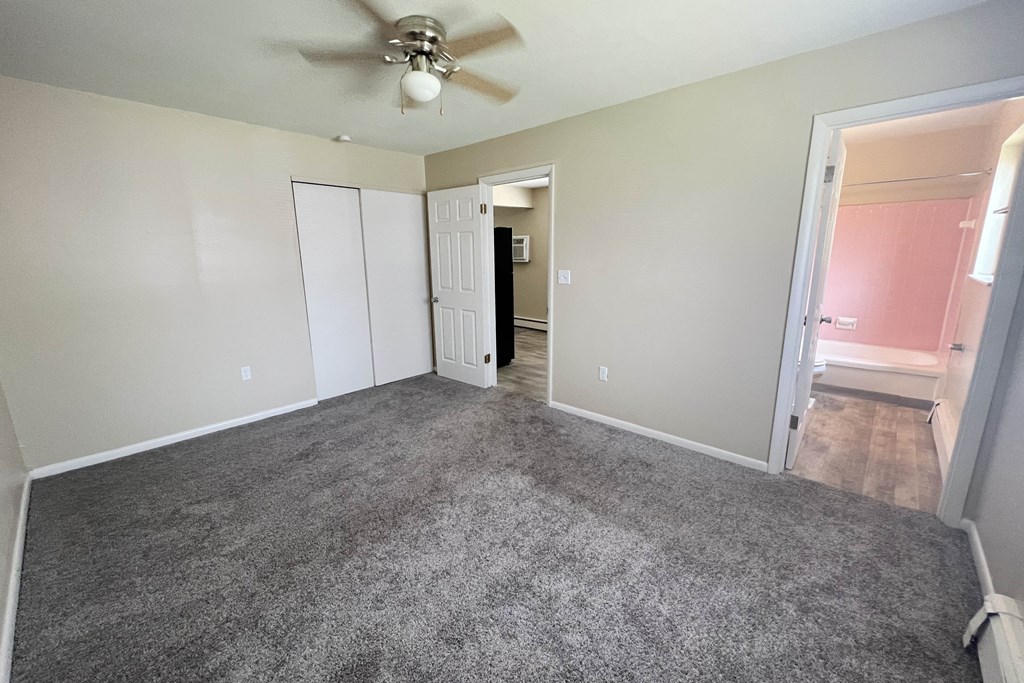 1 Bedroom at Crown Court Apartments, Kentucky, 41042