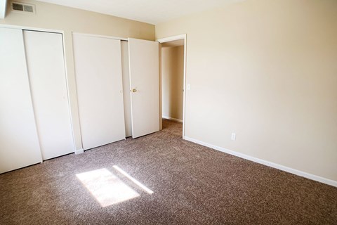 Bedroom With Closets at Crown Crossing Apartments, Ohio, 45102