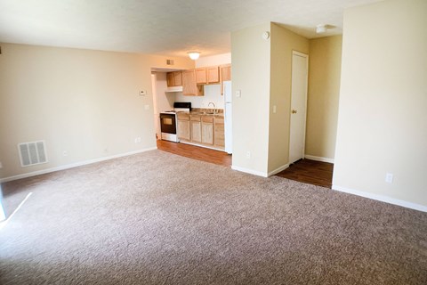 Trendy Master Carpeted at Crown Crossing Apartments, Amelia, OH, 45102