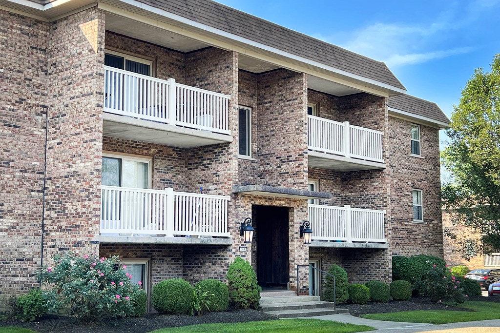 Exterior With Balcony View at Grace Court, Kentucky, 41017