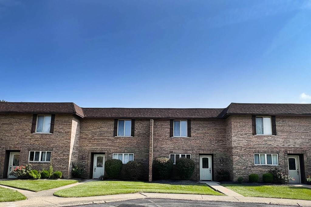 Green Outdoor  at Crestbrook Apartments & Townhomes, Kentucky, 41017