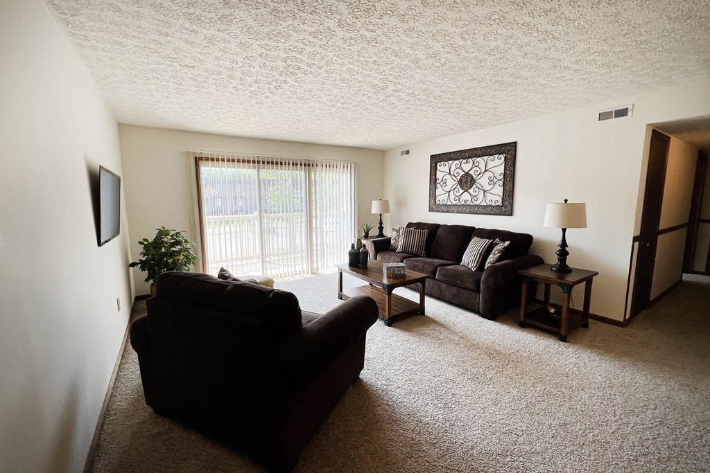 Living Room  at Crestbrook Apartments & Townhomes, Crescent Spring, KY