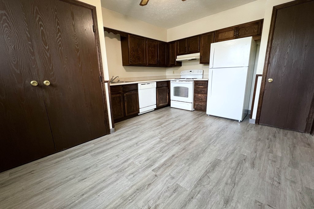 Open Concept Kitchen  at Crestbrook Apartments & Townhomes, Kentucky