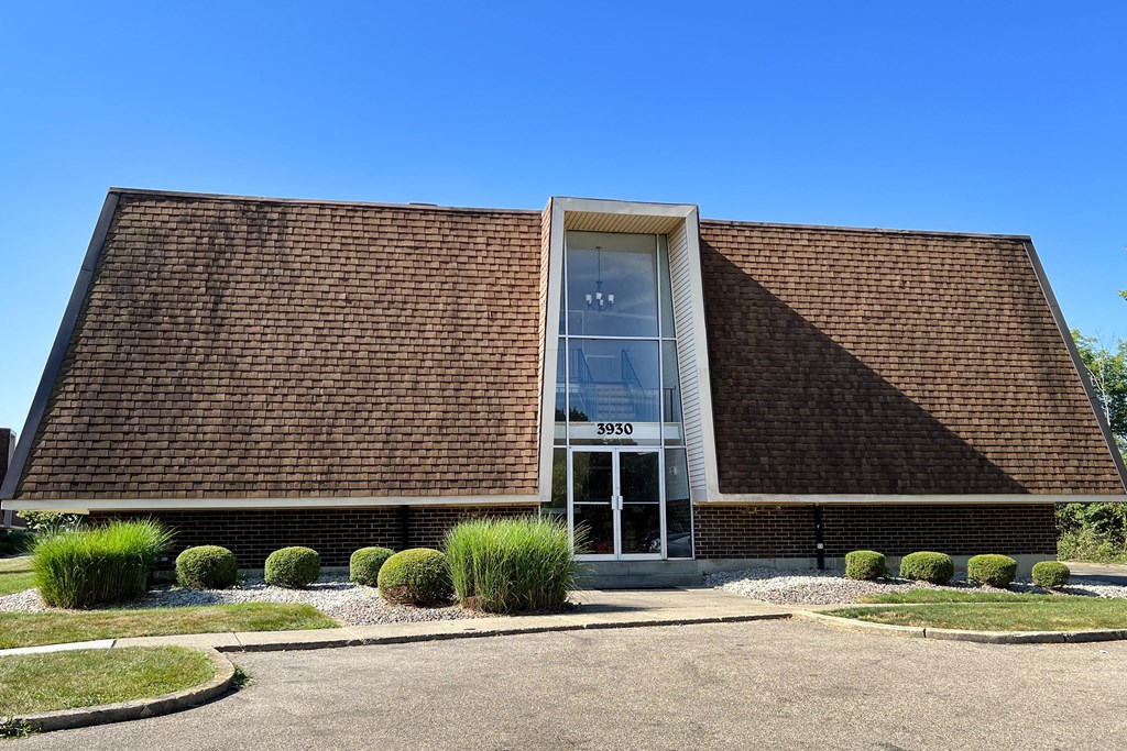 Exterior Landscape at The Wynds, Kettering, OH