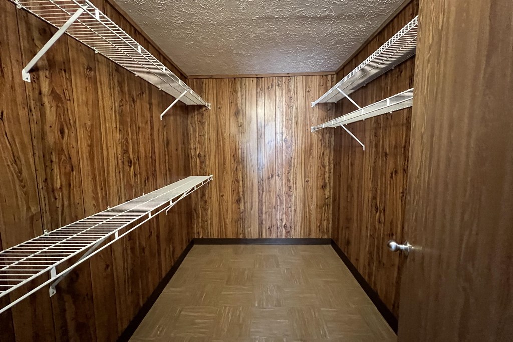 Closet  at Colonial Village, Kentucky, 41017