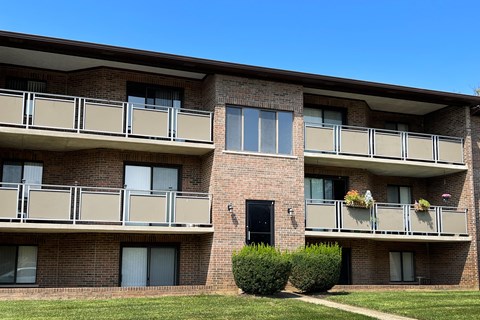 Exterior at Colonial Village, Kentucky, 41017
