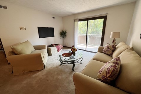 Living Area With TV at Devou Village, Ft. Wright