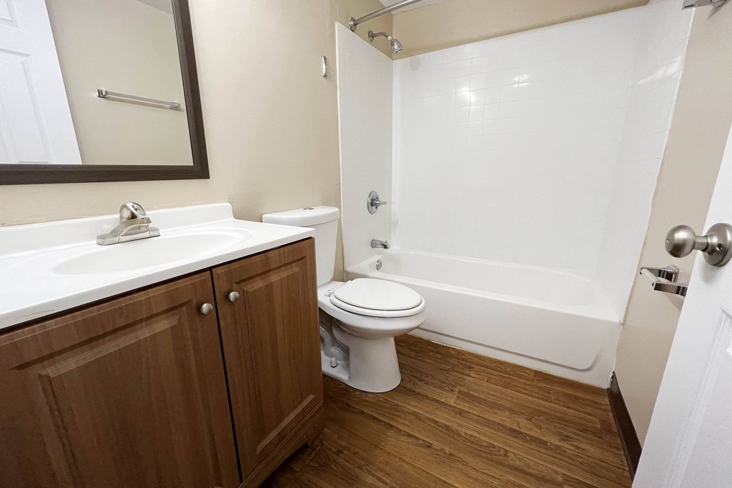 Bathroom at Sharondale Woods Apartments, Cincinnati