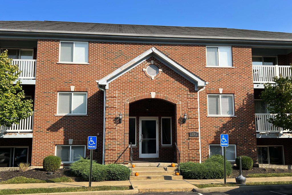 Front Exterior at Walton Ridge Apartments, Walton