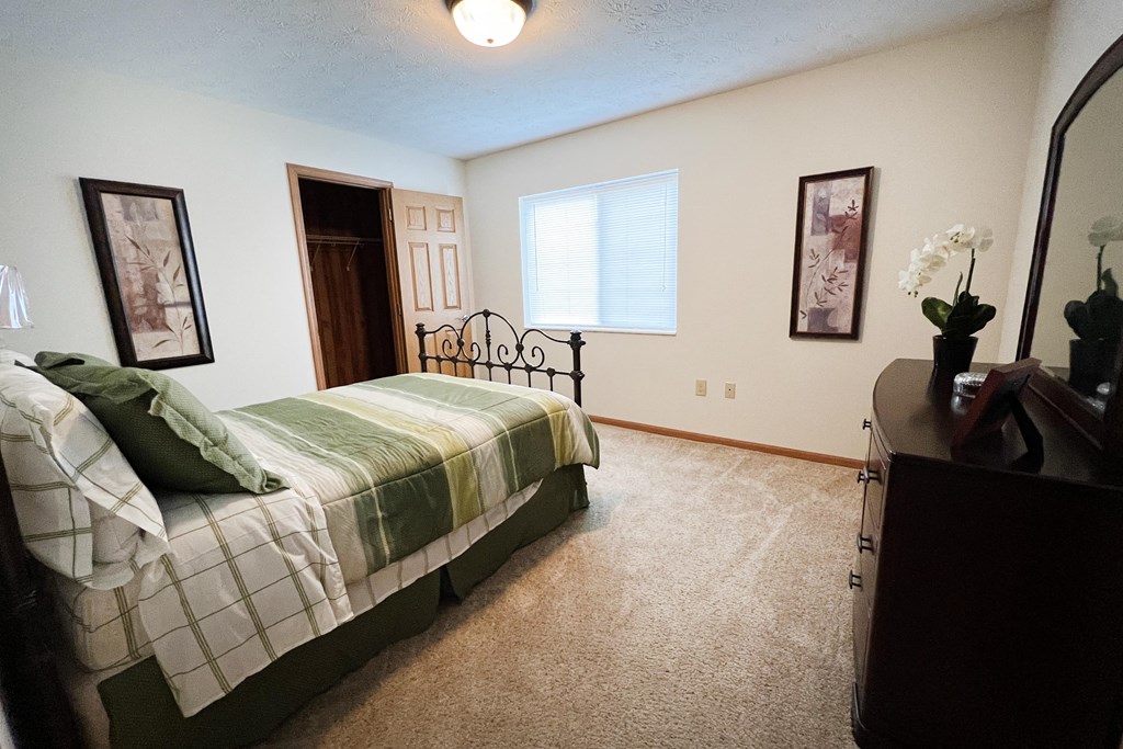 Gorgeous Bedroom at Walton Ridge Apartments, Kentucky, 41094