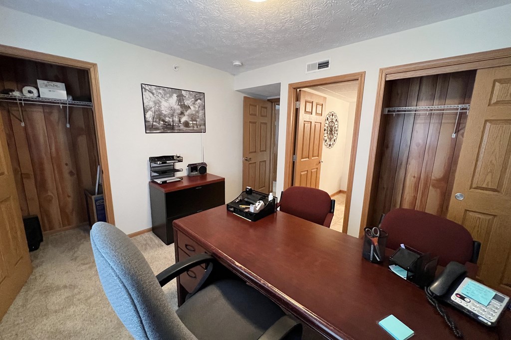 Conference Area at Walton Ridge Apartments, Walton