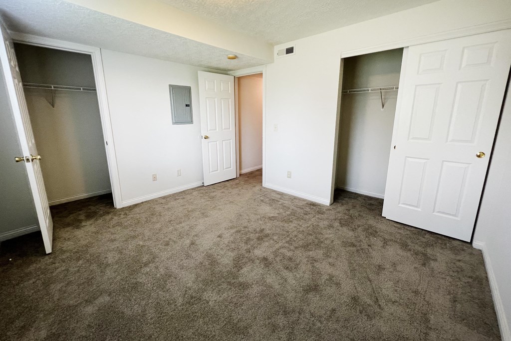 Bedroom With Closets at Walton Ridge Apartments, Walton