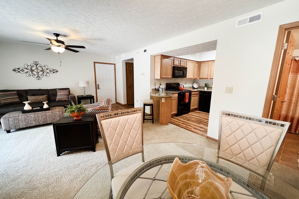 Dining And Kitchen at The Overlook at Ft. Thomas, Ft. Thomas