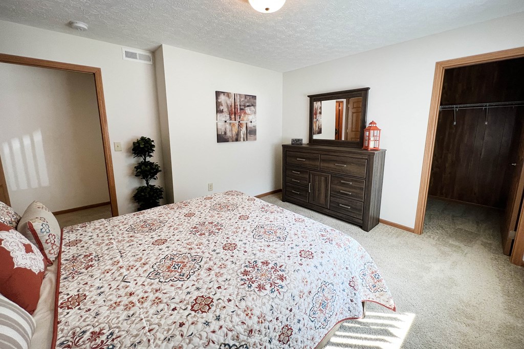 Bedroom With Closet at The Overlook at Ft. Thomas, Ft. Thomas, KY