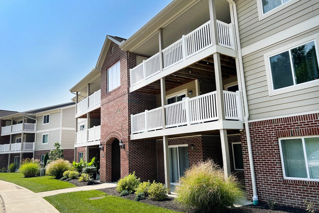Building Exterior at The Overlook at Ft. Thomas, Ft. Thomas, 41075