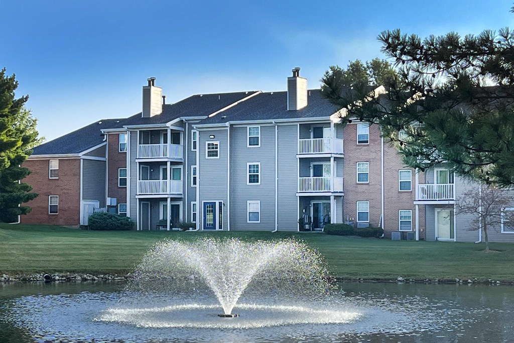 Fountain at Steeplechase Apartments, Loveland, 45140