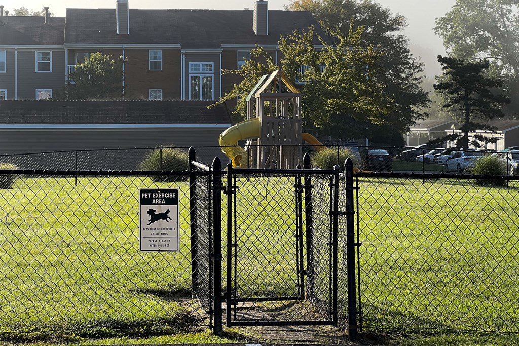 Apartments Bark Park at Steeplechase Apartments, Ohio