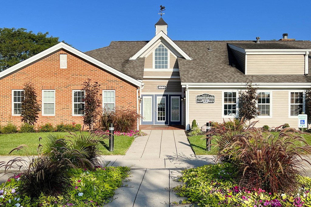 Apartments Clubhouse at Steeplechase Apartments, Loveland, OH