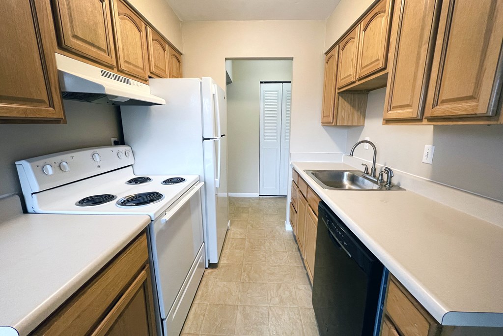 Kitchen at Crown Pointe Apartments, Covington