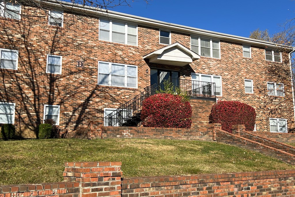 Exterior at Park Place, Richmond, KY