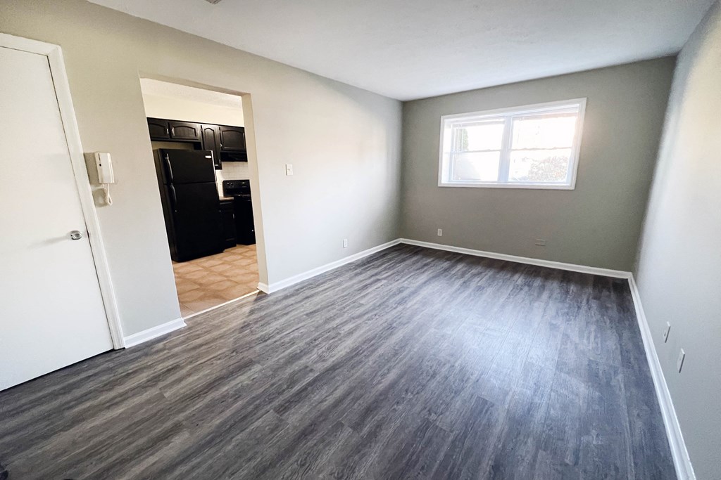 Window in bedroom and closet at Park Place, Richmond
