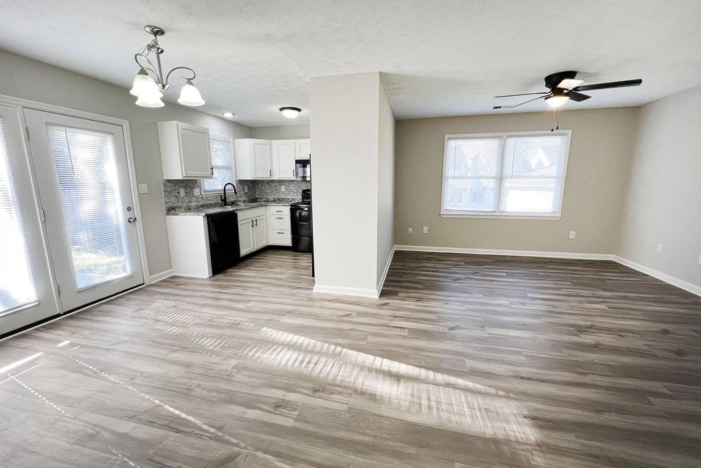 Unfurnished Living Area at Hartland Place, Lexington, KY, 40517