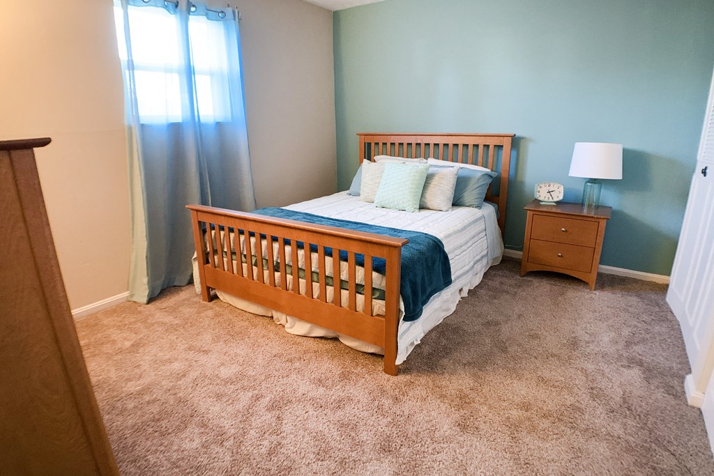 bedroom at Timber Ridge Apartments, Cincinnati