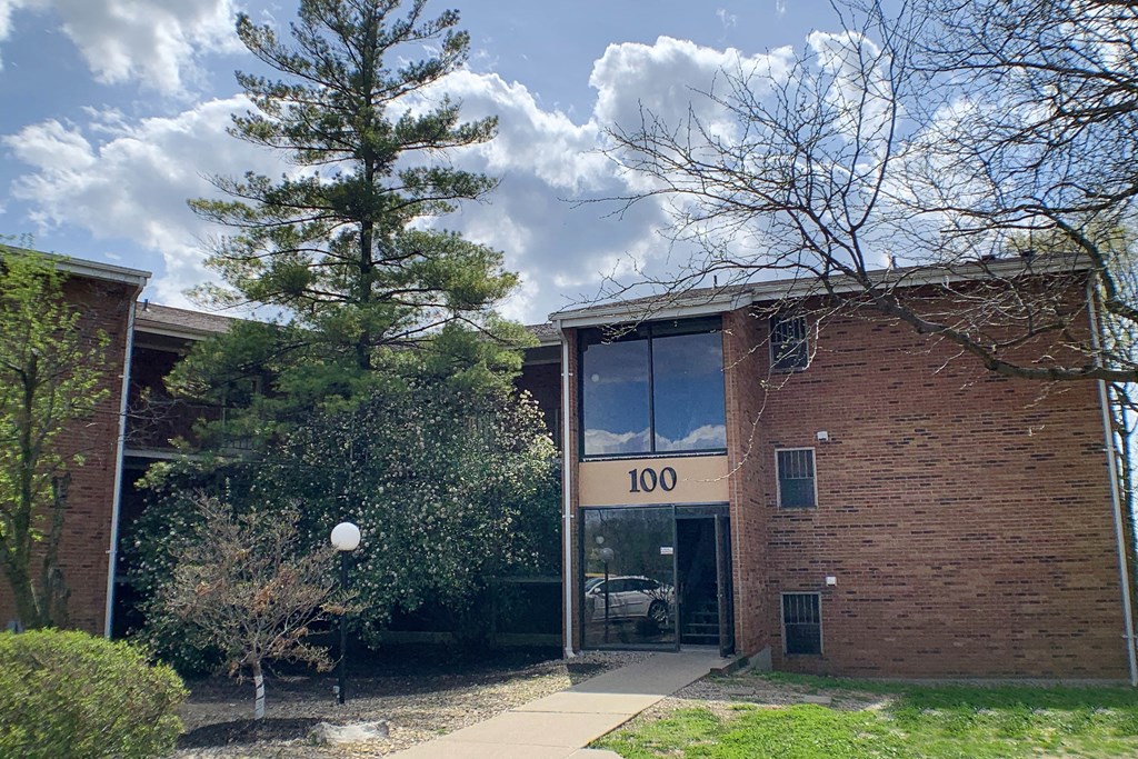 Indian Lookout outdoor area view at Indian Lookout Apartments, Cincinnati, 45238