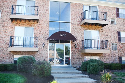 Front Entrance at Crown Crossing Apartments, Amelia, OH