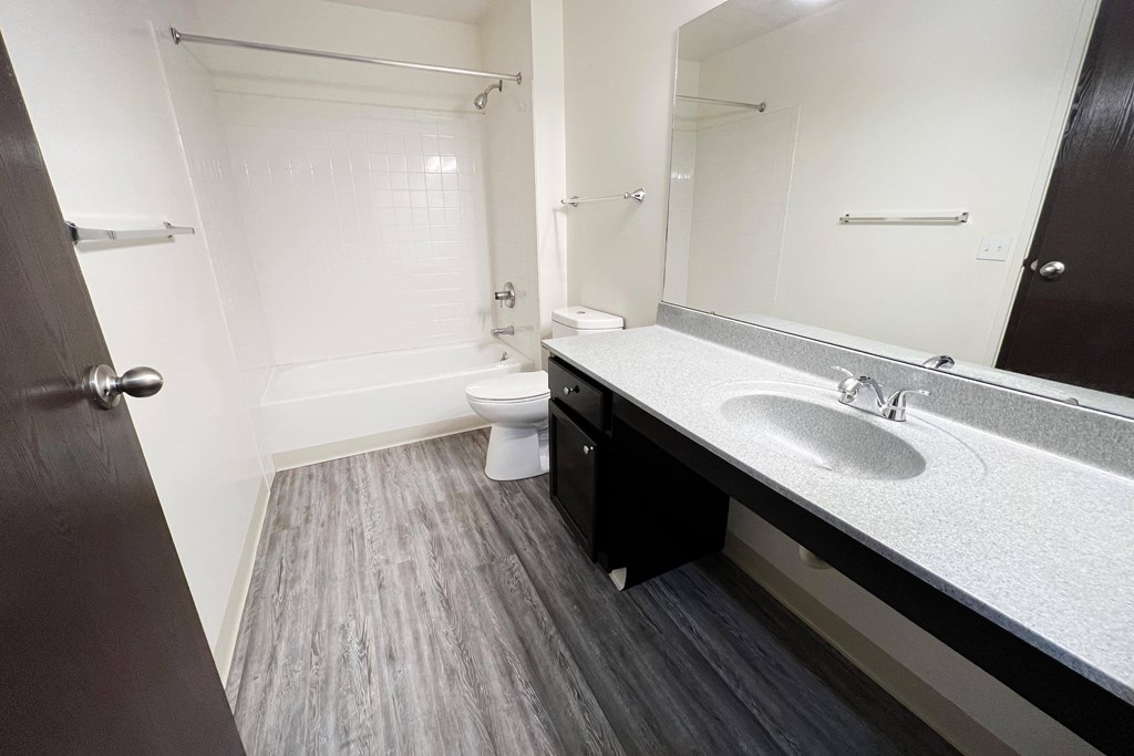 Bathroom at Quail Meadow Apartments, Cincinnati, OH, 45240