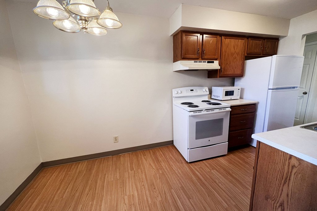 Granite Countertop Kitchen at The Overlook at Ft. Thomas, Kentucky