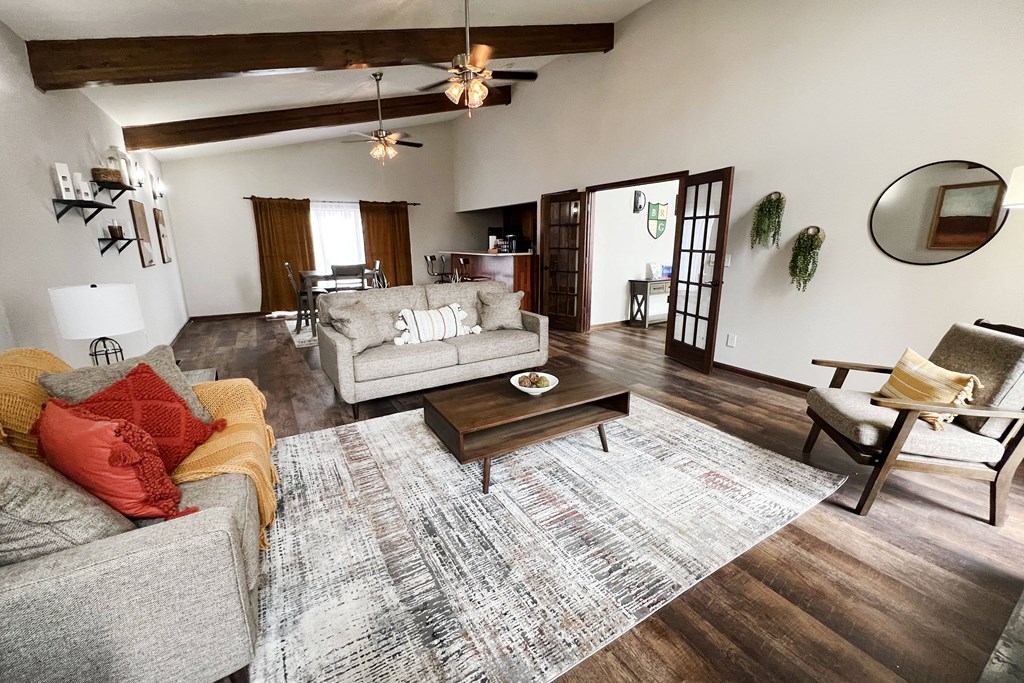 Crown Ridge Clubhouse decor at Crown Ridge Apartments, Ohio, 45005