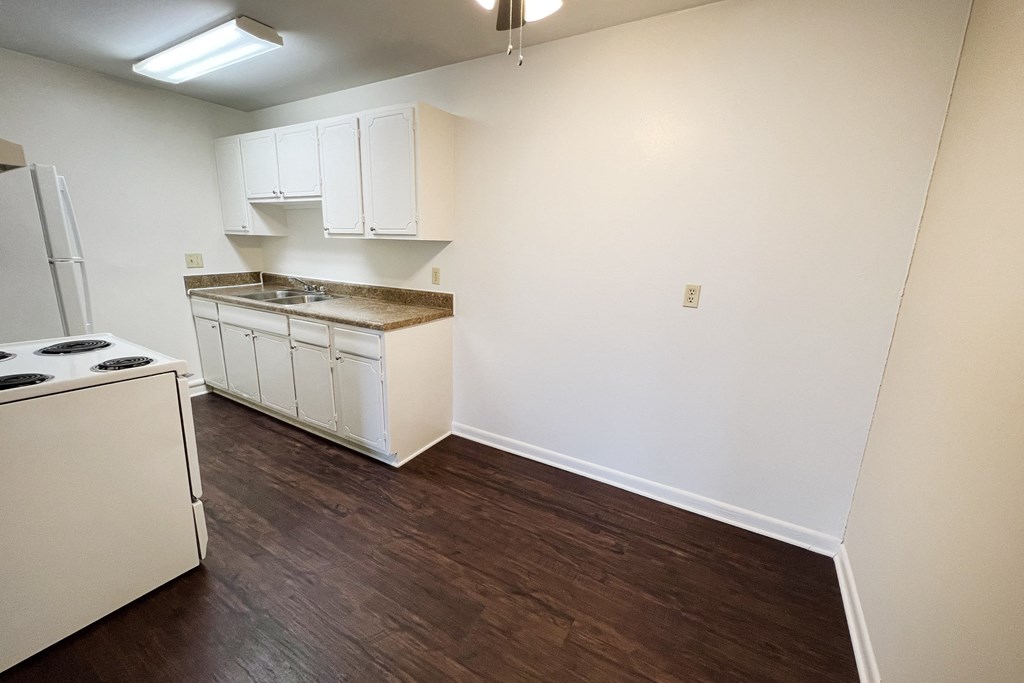 Dining Space  at Barkley Ridge Apartments, Kentucky, 41071