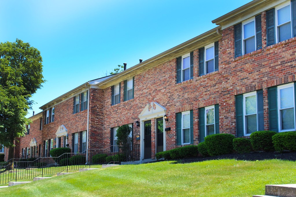Elegant Exterior View  at Revere Village Apartments, Ohio