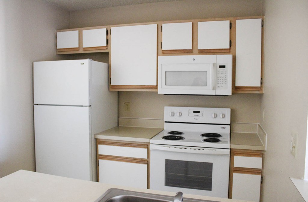 Chef-Inspired Kitchens  at Eagle Crest Apartments, Galloway, Ohio