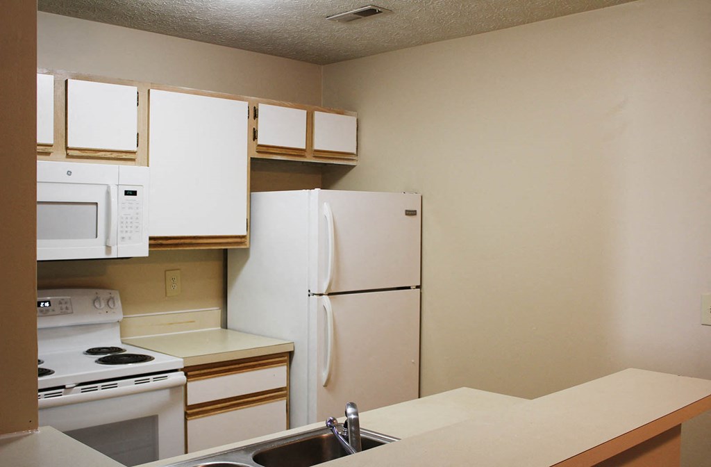 Kitchen Designed With Ample Storage Space  at Eagle Crest Apartments, Galloway