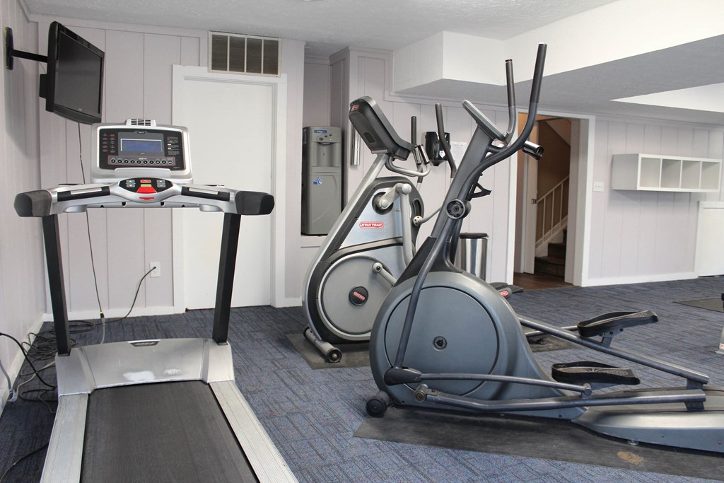 gym at Timber Ridge Apartments, Cincinnati