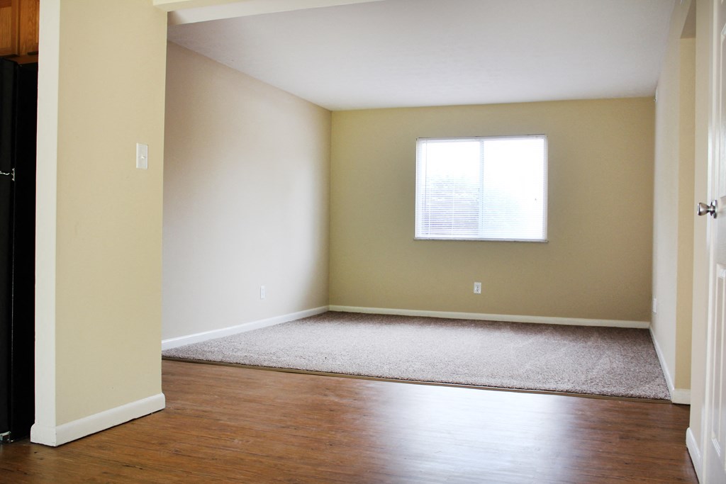 Vacant Bedroom at East Pointe Apartments, Cincinnati, 45245