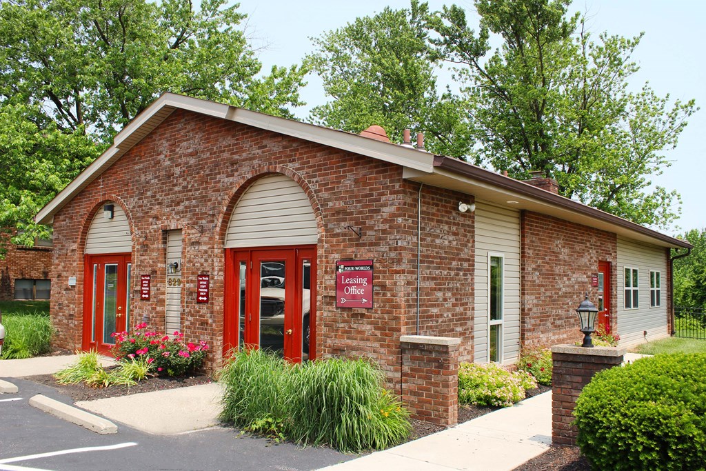 Four Worlds Apartments