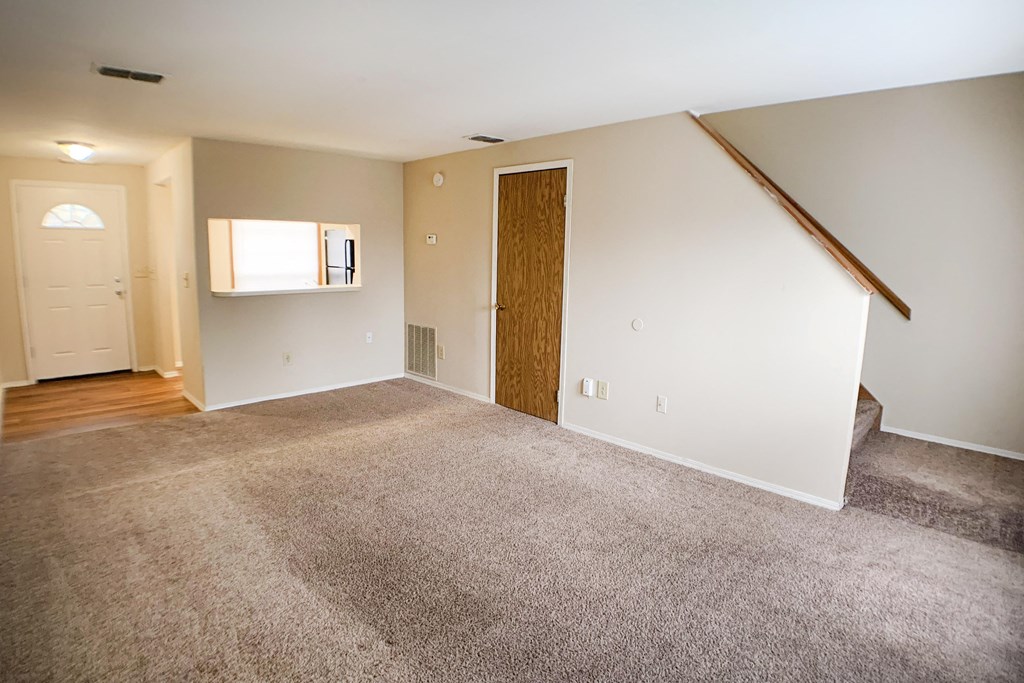 Plush Carpeting  at Woodhills Apartments, West Carrollton, 45449