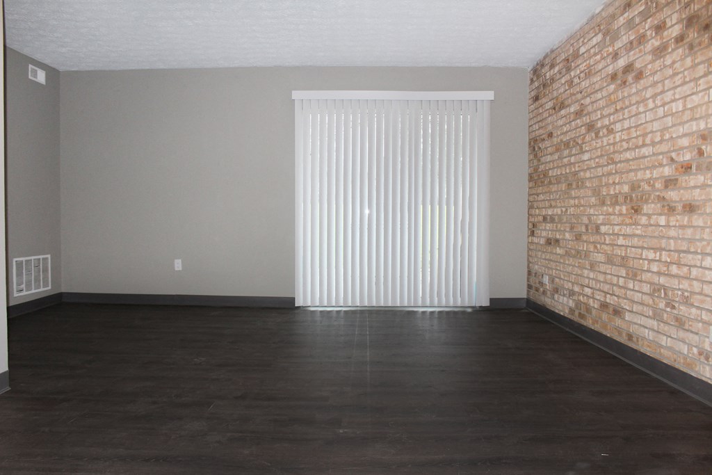 Living area at Quail Meadow Apartments, Cincinnati