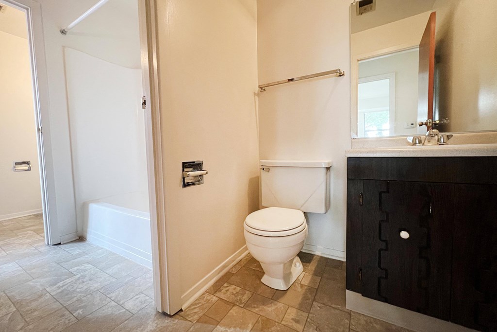 Four Worlds Apartments