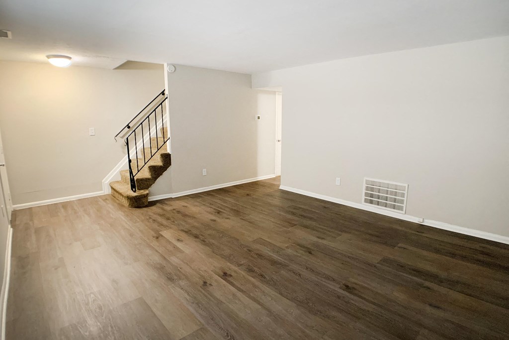 Vacant Living Area  at Revere Village Apartments, Centerville, 45458