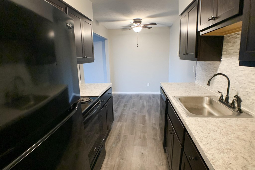 Kitchen area at Crown Pointe Apartments, Kentucky, 41014