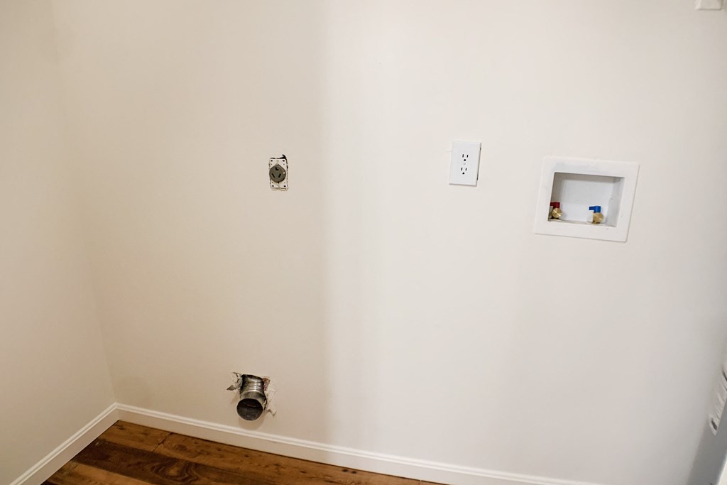 Washer & Dryer Connections at Wyndemere Apartments, Franklin, Ohio