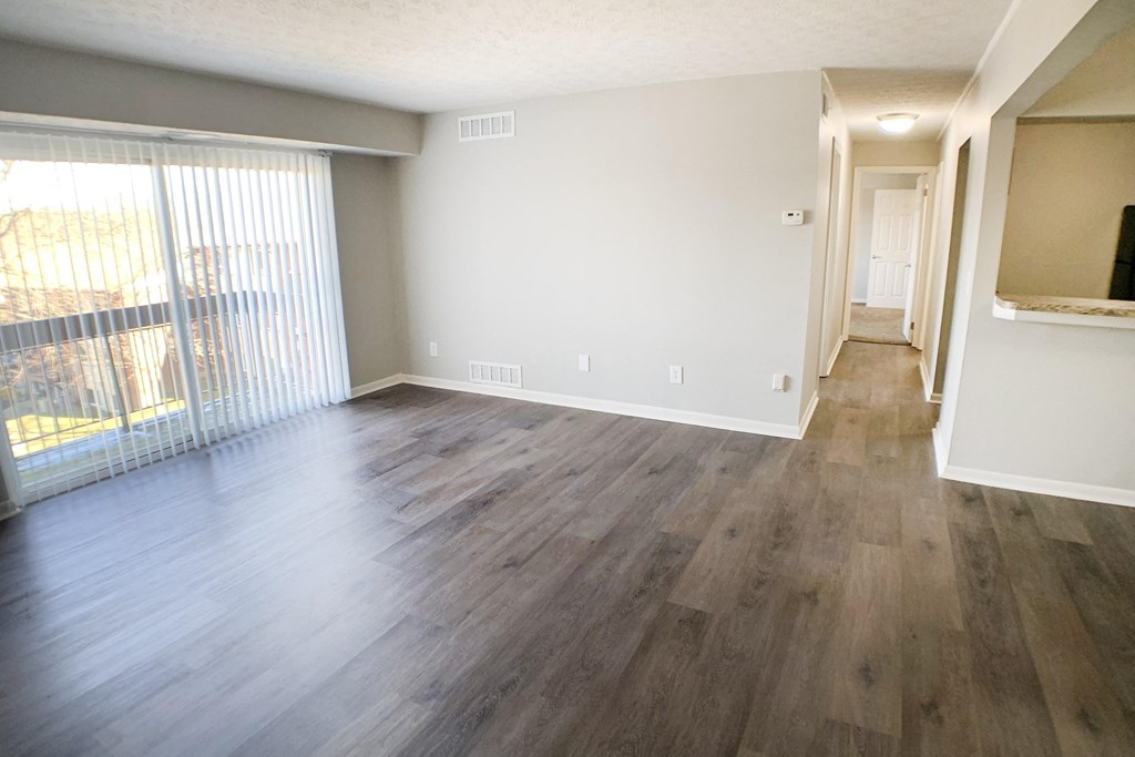 Vacant Living Area at Fox Run Apartments, Cincinnati, 45236