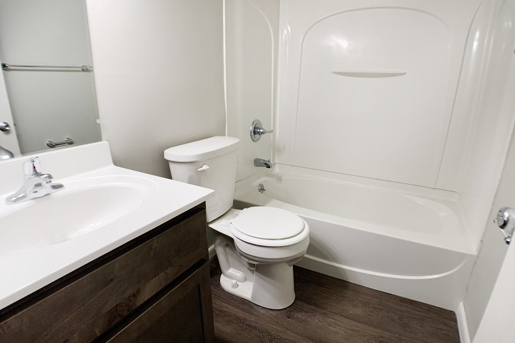 Renovated Bath at Fox Run Apartments, Ohio