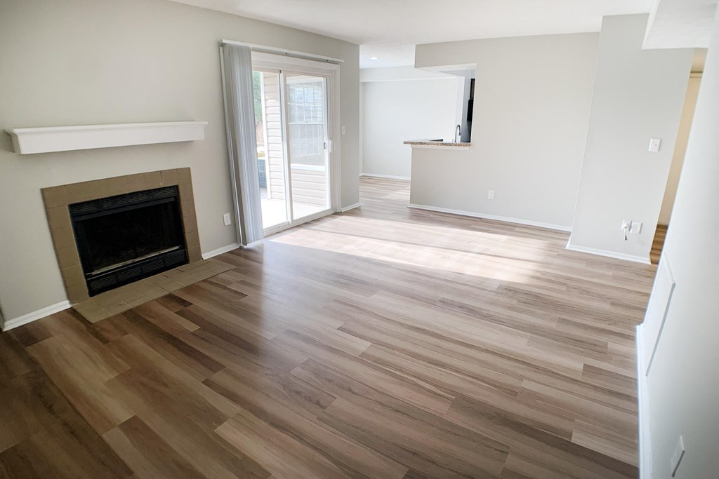 Living Room at Steeplechase Apartments, Loveland, OH, 45140